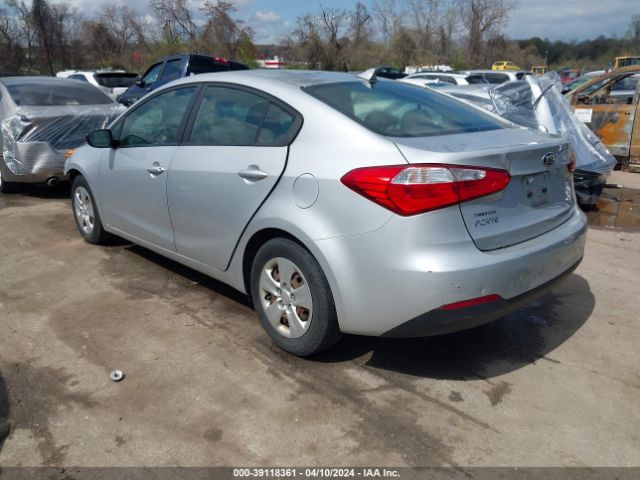 Photo 2 VIN: KNAFX4A67F5358611 - KIA FORTE 