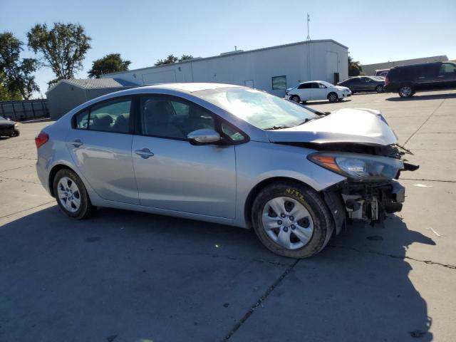 Photo 3 VIN: KNAFX4A67F5399532 - KIA FORTE LX 