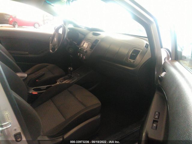 Photo 4 VIN: KNAFX4A67G5506189 - KIA FORTE 