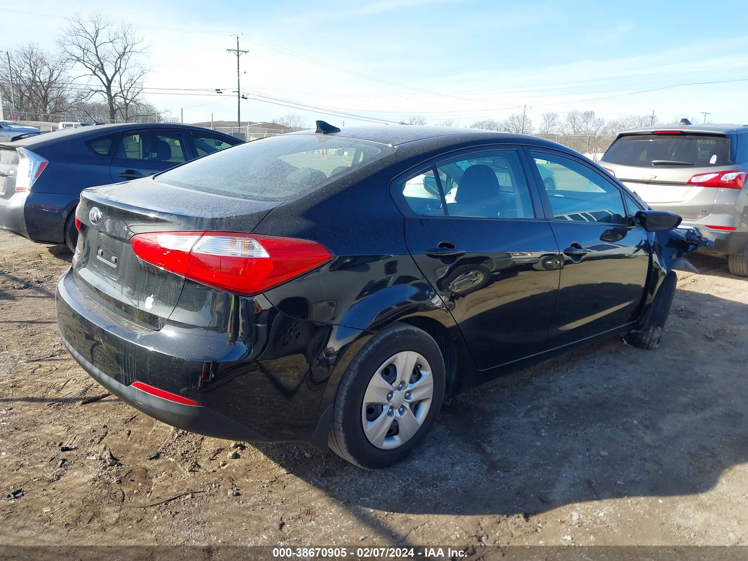 Photo 3 VIN: KNAFX4A67G5570569 - KIA FORTE 