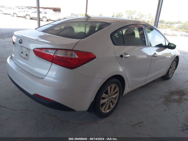 Photo 3 VIN: KNAFX4A68E5153314 - KIA FORTE 