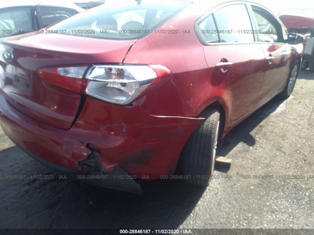 Photo 5 VIN: KNAFX4A68E5174017 - KIA FORTE 