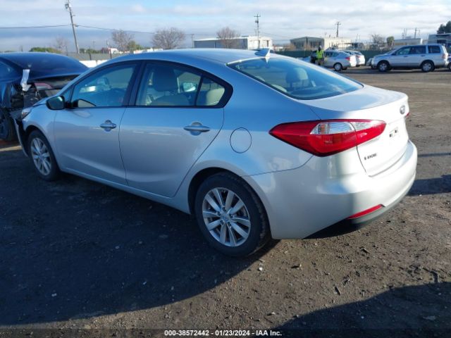 Photo 2 VIN: KNAFX4A68E5208764 - KIA FORTE 