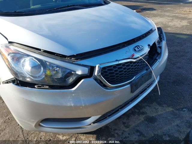 Photo 5 VIN: KNAFX4A68E5208764 - KIA FORTE 