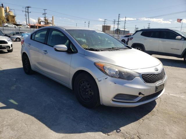 Photo 3 VIN: KNAFX4A68F5275978 - KIA FORTE LX 