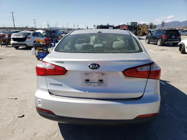 Photo 5 VIN: KNAFX4A68F5275978 - KIA FORTE LX 