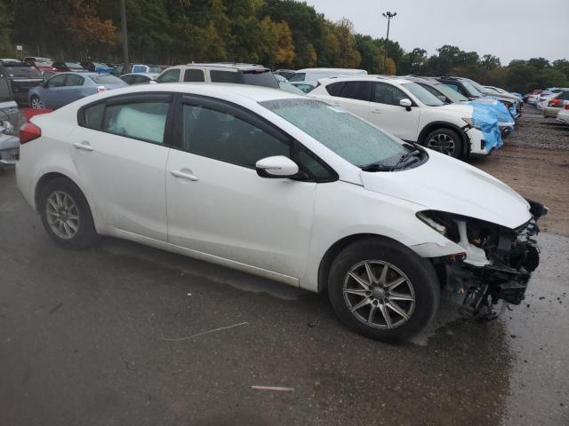 Photo 3 VIN: KNAFX4A68F5301253 - KIA FORTE LX 