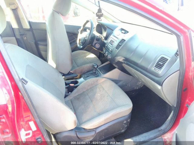 Photo 4 VIN: KNAFX4A68F5322751 - KIA FORTE 