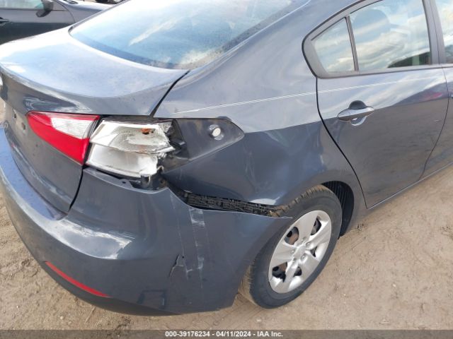 Photo 5 VIN: KNAFX4A68F5332924 - KIA FORTE 