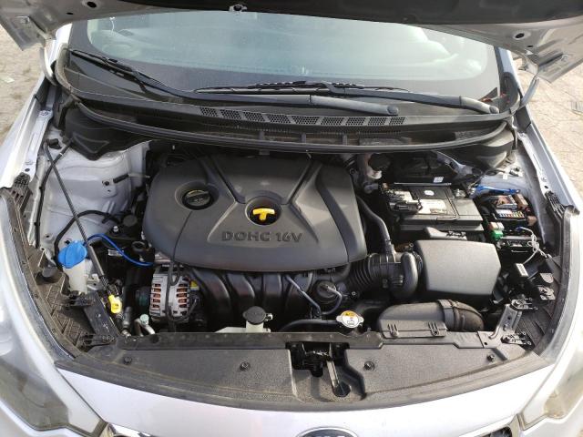 Photo 10 VIN: KNAFX4A68F5376518 - KIA FORTE LX 