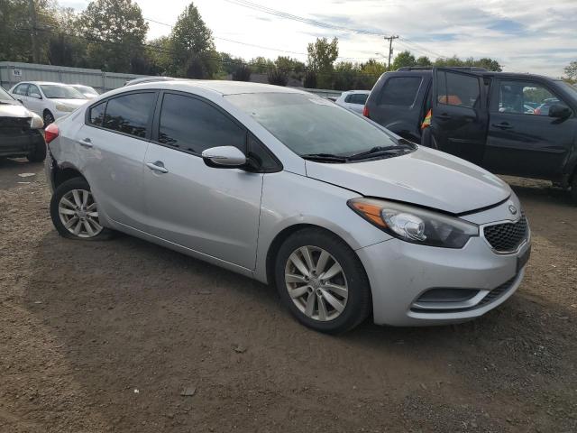 Photo 3 VIN: KNAFX4A68F5400039 - KIA FORTE LX 