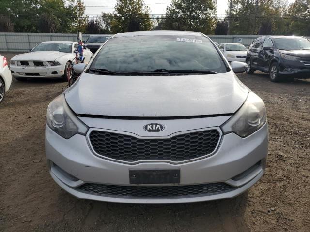 Photo 4 VIN: KNAFX4A68F5400039 - KIA FORTE LX 