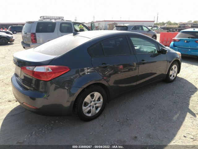 Photo 3 VIN: KNAFX4A68F5420775 - KIA FORTE LX 