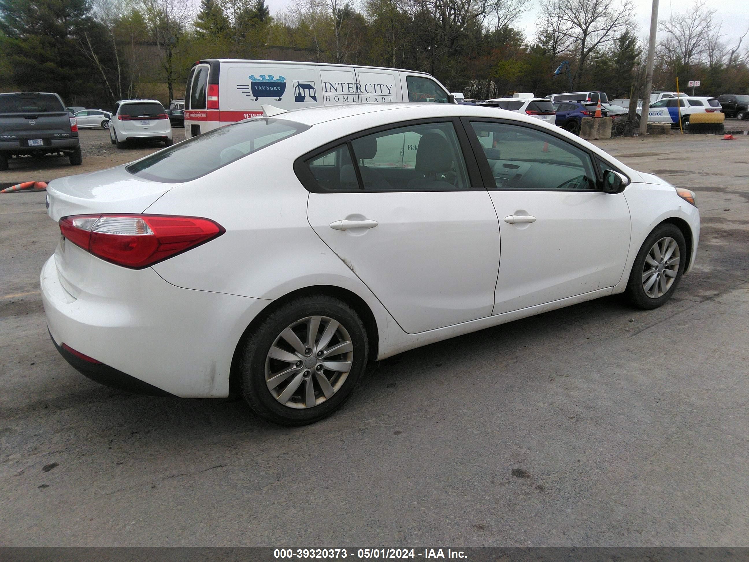 Photo 3 VIN: KNAFX4A68G5470304 - KIA FORTE 