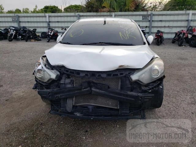 Photo 4 VIN: KNAFX4A68G5475924 - KIA FORTE 