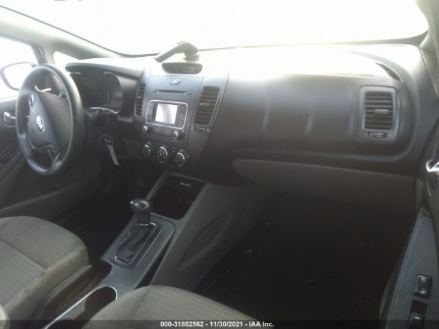 Photo 4 VIN: KNAFX4A68G5513927 - KIA FORTE 