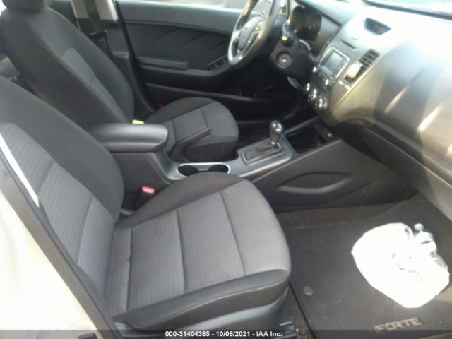 Photo 4 VIN: KNAFX4A68G5602039 - KIA FORTE 