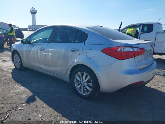 Photo 2 VIN: KNAFX4A68G5608570 - KIA FORTE 