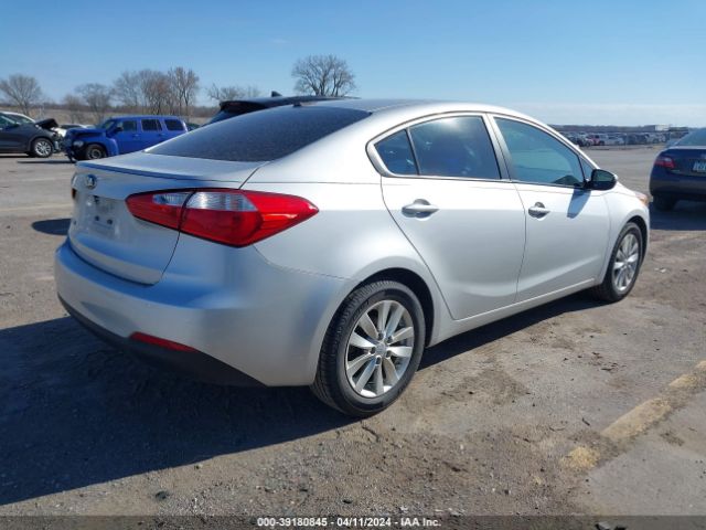 Photo 3 VIN: KNAFX4A68G5608570 - KIA FORTE 