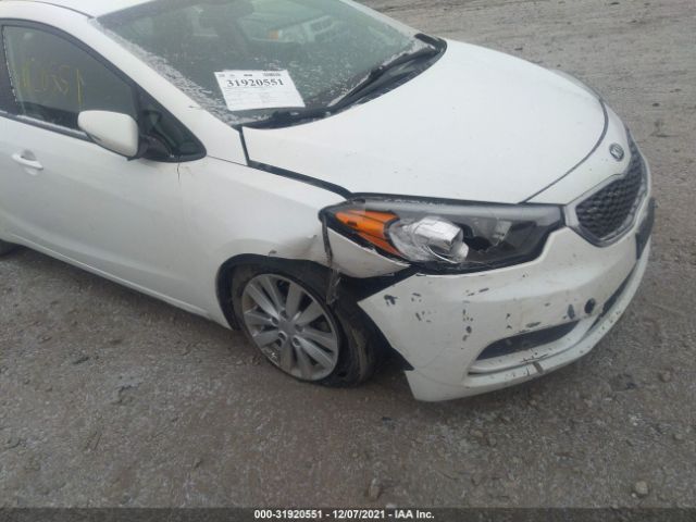 Photo 5 VIN: KNAFX4A68G5609587 - KIA FORTE 