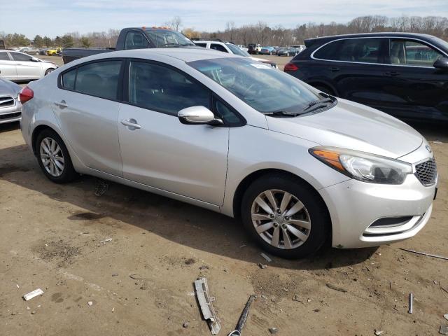 Photo 3 VIN: KNAFX4A69E5126168 - KIA FORTE LX 