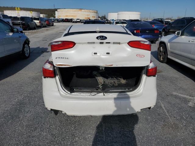 Photo 5 VIN: KNAFX4A69E5145805 - KIA FORTE LX 