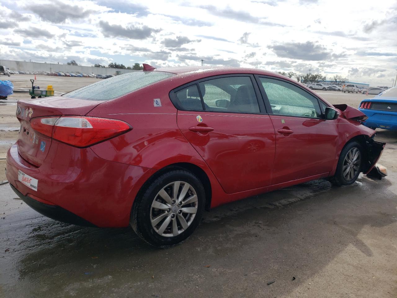 Photo 2 VIN: KNAFX4A69E5153452 - KIA FORTE 