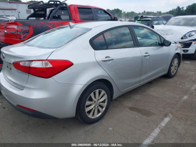 Photo 3 VIN: KNAFX4A69E5154424 - KIA FORTE 