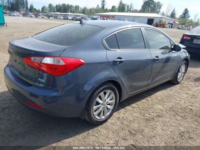 Photo 3 VIN: KNAFX4A69E5174706 - KIA FORTE 