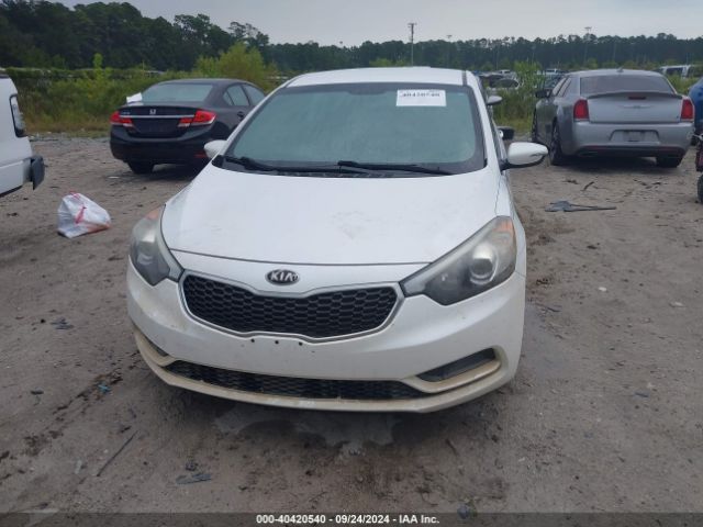 Photo 5 VIN: KNAFX4A69F5272104 - KIA FORTE 