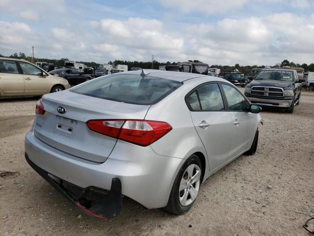 Photo 3 VIN: KNAFX4A69F5273656 - KIA FORTE LX 