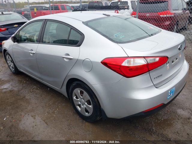 Photo 2 VIN: KNAFX4A69F5365799 - KIA FORTE 