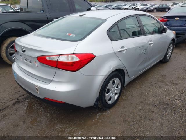 Photo 3 VIN: KNAFX4A69F5365799 - KIA FORTE 