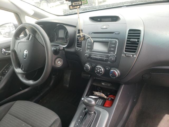 Photo 8 VIN: KNAFX4A69F5430408 - KIA FORTE LX 