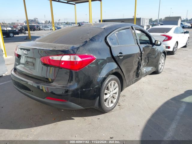 Photo 3 VIN: KNAFX4A69G5463832 - KIA FORTE 