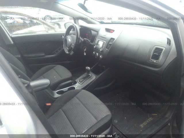 Photo 4 VIN: KNAFX4A69G5477424 - KIA FORTE 