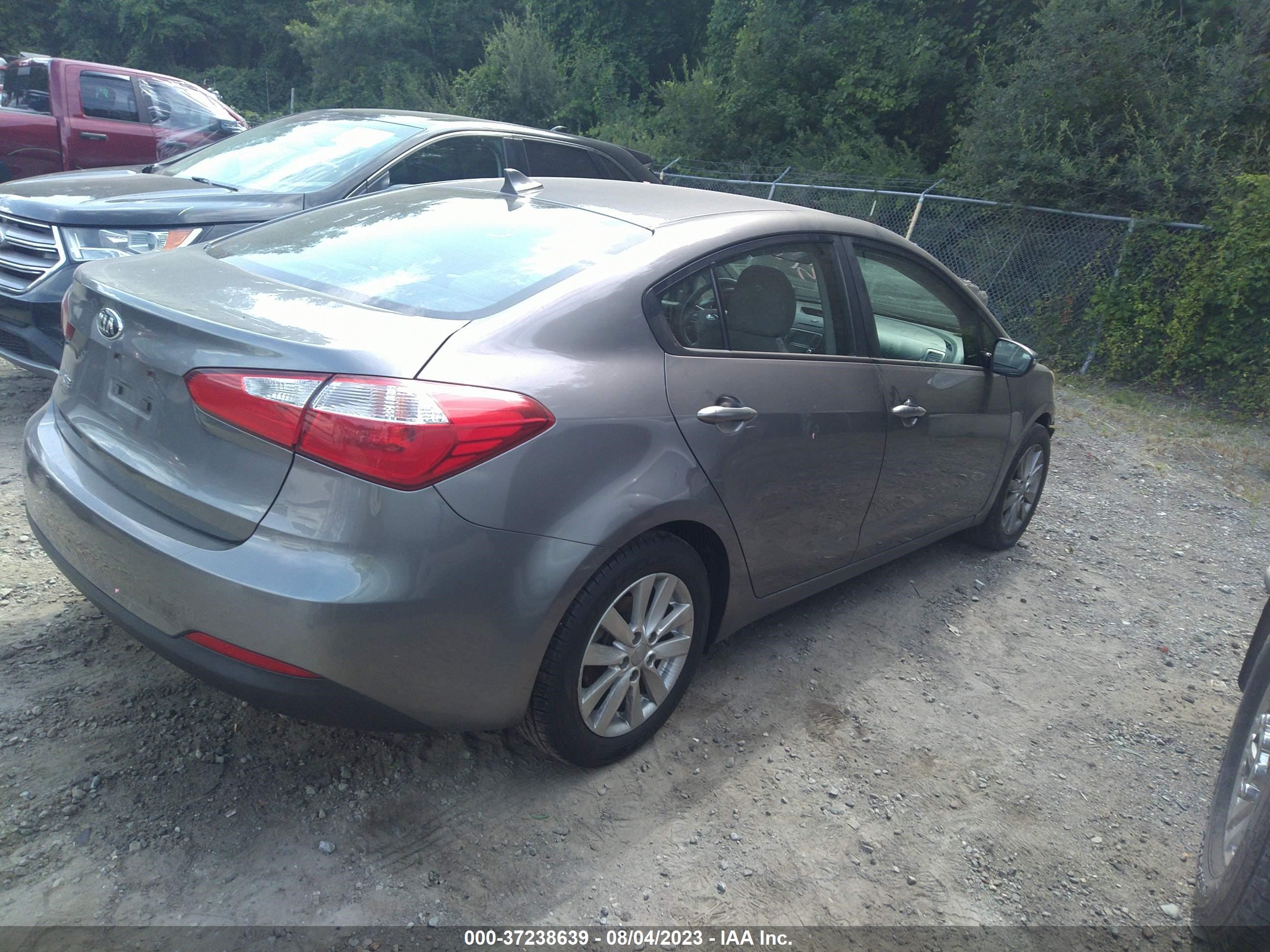 Photo 3 VIN: KNAFX4A69G5534561 - KIA FORTE 