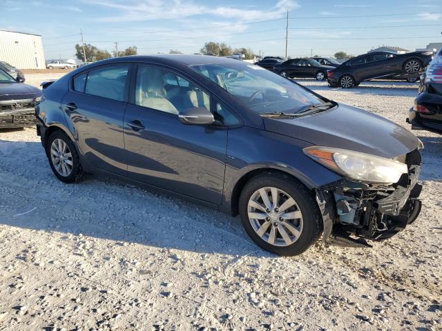 Photo 3 VIN: KNAFX4A69G5608125 - KIA FORTE LX 