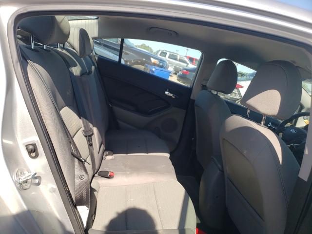 Photo 5 VIN: KNAFX4A6XE5063291 - KIA FORTE LX 