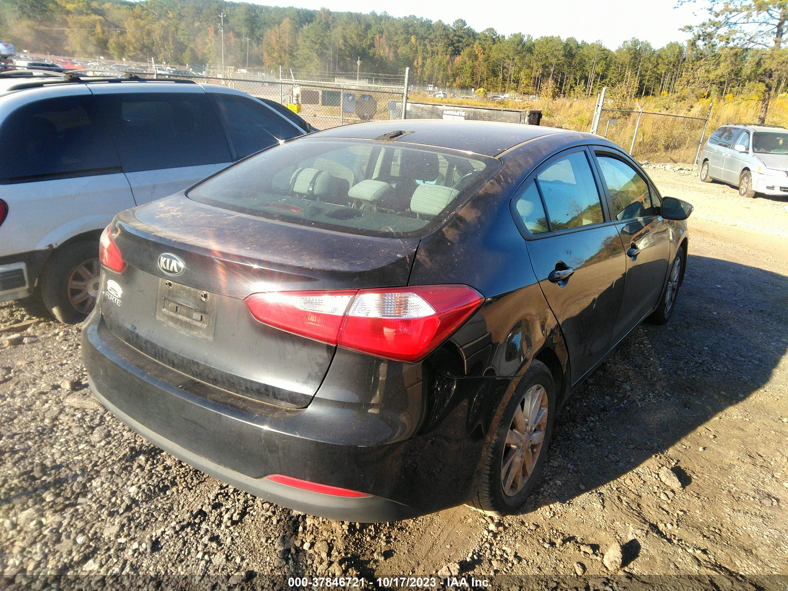 Photo 3 VIN: KNAFX4A6XE5189506 - KIA FORTE 