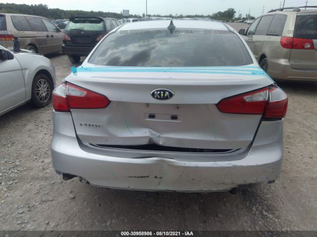 Photo 5 VIN: KNAFX4A6XE5220852 - KIA FORTE 