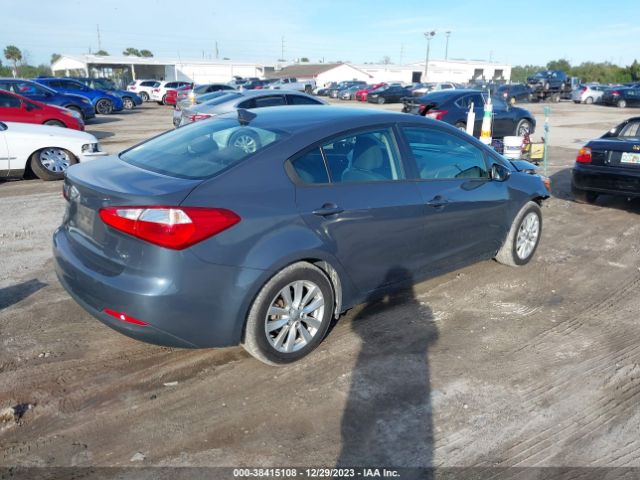 Photo 3 VIN: KNAFX4A6XF5270894 - KIA FORTE 