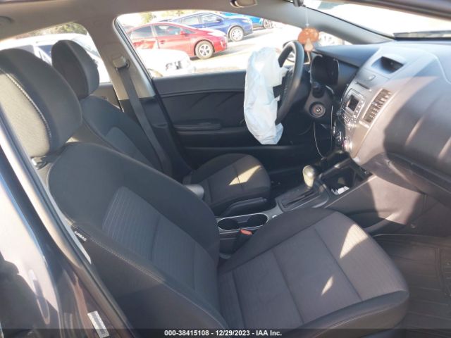 Photo 4 VIN: KNAFX4A6XF5270894 - KIA FORTE 