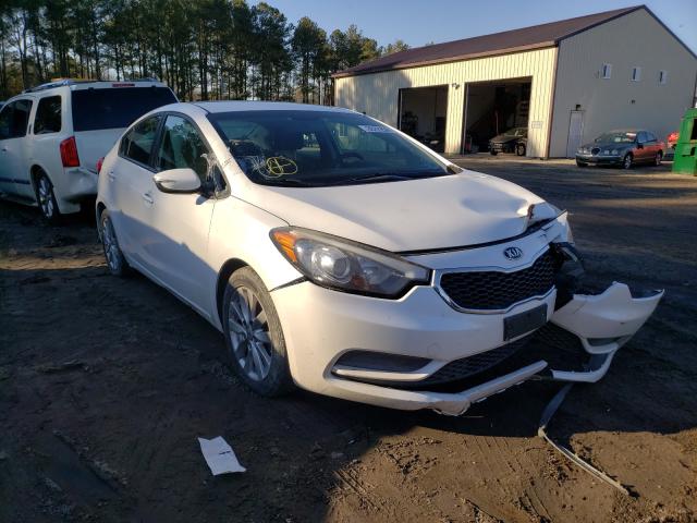 Photo 0 VIN: KNAFX4A6XF5271351 - KIA FORTE LX 