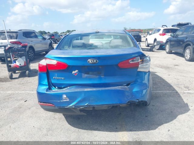 Photo 5 VIN: KNAFX4A6XF5333816 - KIA FORTE 