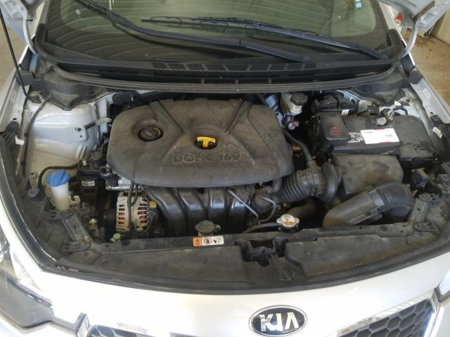 Photo 6 VIN: KNAFX4A6XF5342841 - KIA FORTE LX 