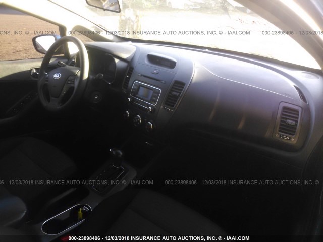 Photo 4 VIN: KNAFX4A6XF5343231 - KIA FORTE 