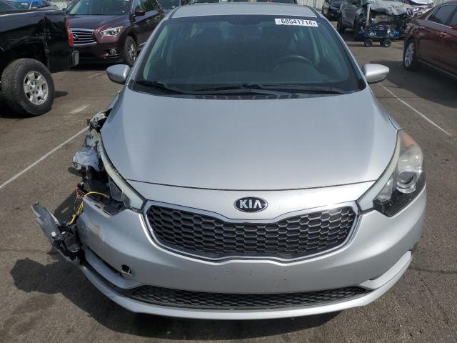 Photo 4 VIN: KNAFX4A6XF5353614 - KIA FORTE LX 