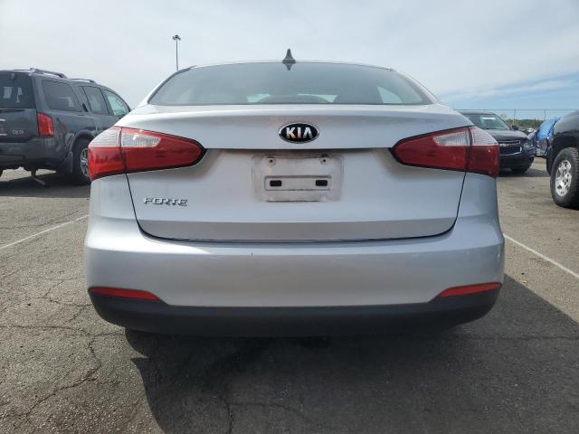 Photo 5 VIN: KNAFX4A6XF5353614 - KIA FORTE LX 