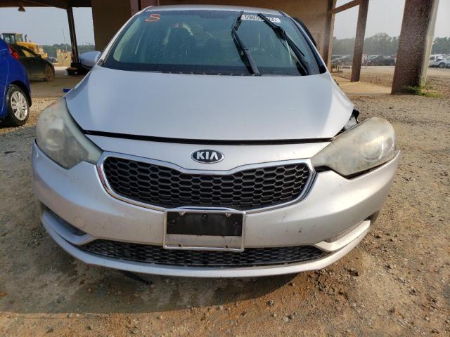 Photo 4 VIN: KNAFX4A6XF5354570 - KIA FORTE LX 